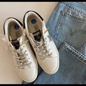 VINTAGE HAVANA VH White Shoes Sneakers size 7,5